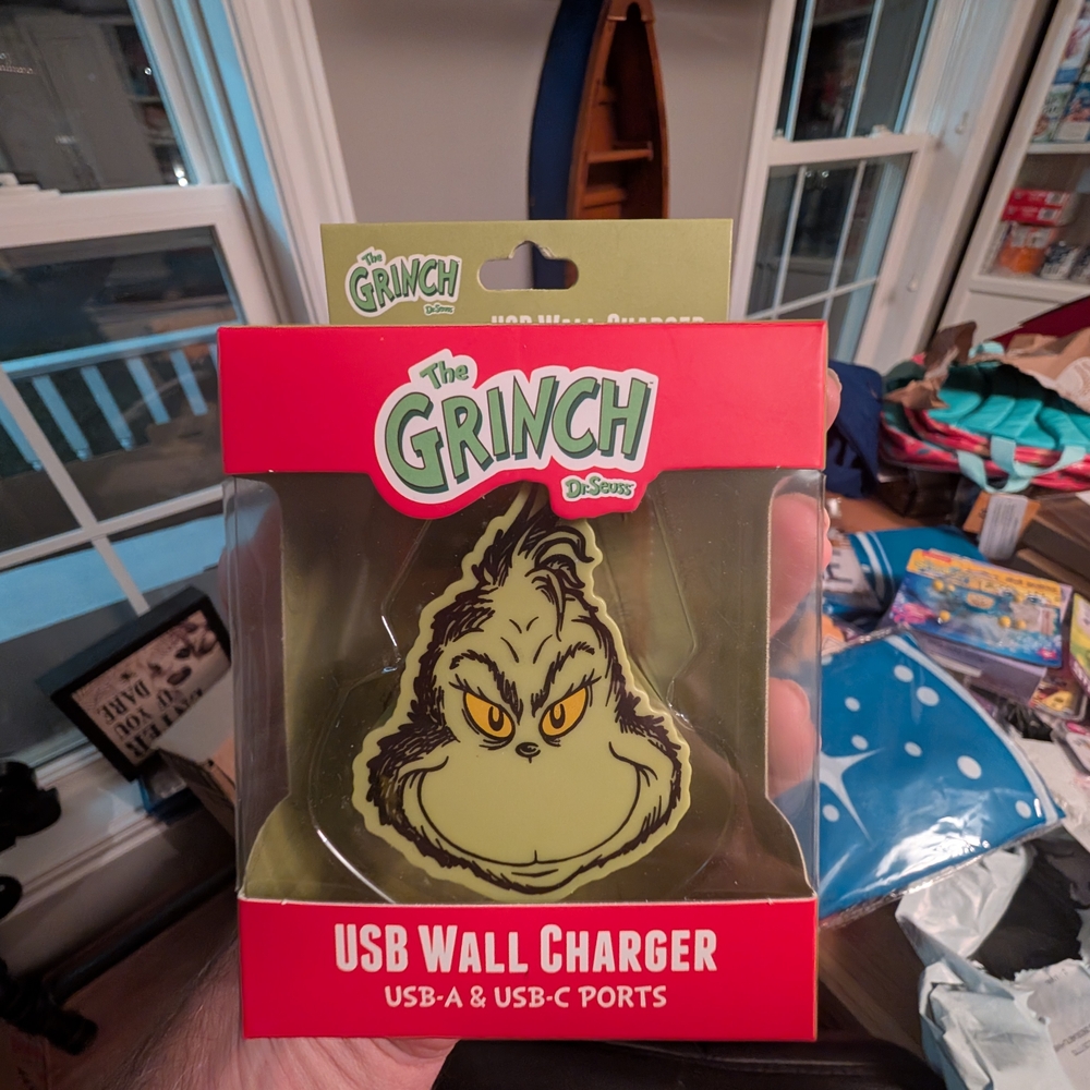 USB Wall Charger - The Grinch